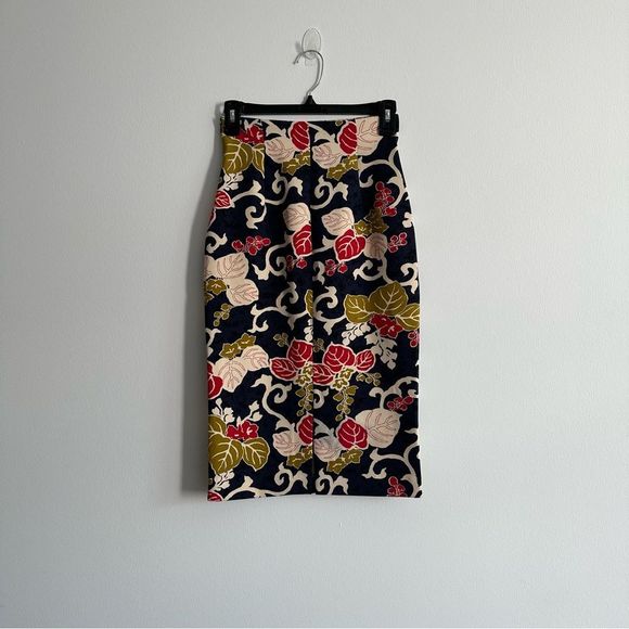Zara Floral Pencil Skirt | Navy, Cream, Red | Size xs (NWOT) - Picture 4 of 9